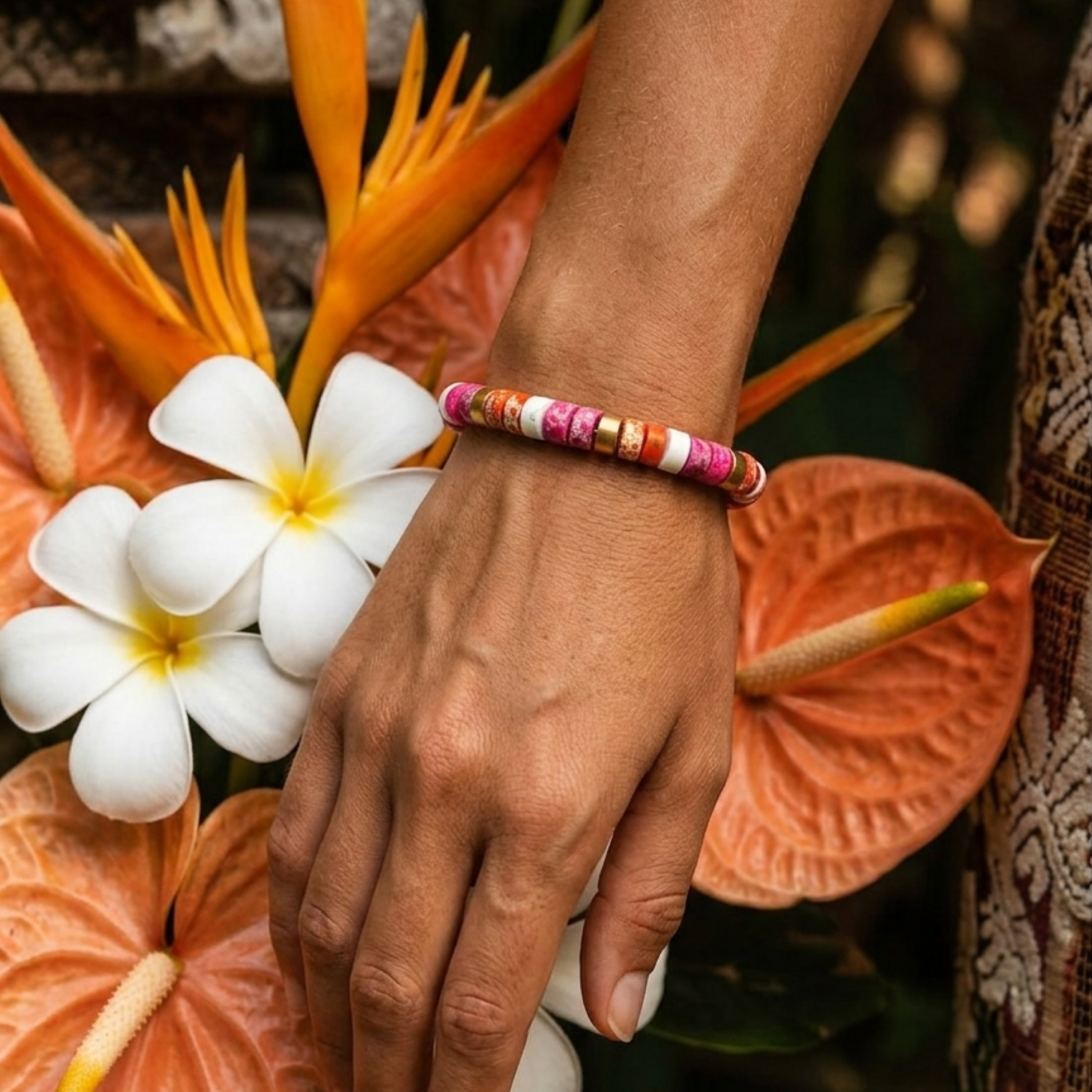 Alternative view of Bracelet acier perles heishi 6mm jaspe orange impérial et rose impérial et turquoise blanche