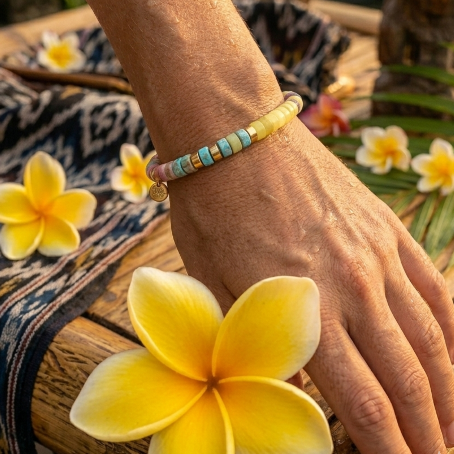 Alternative view of Bracelet perles heishi turquoise améthyste jaspe rouge impérial améthyste jaspe jaune